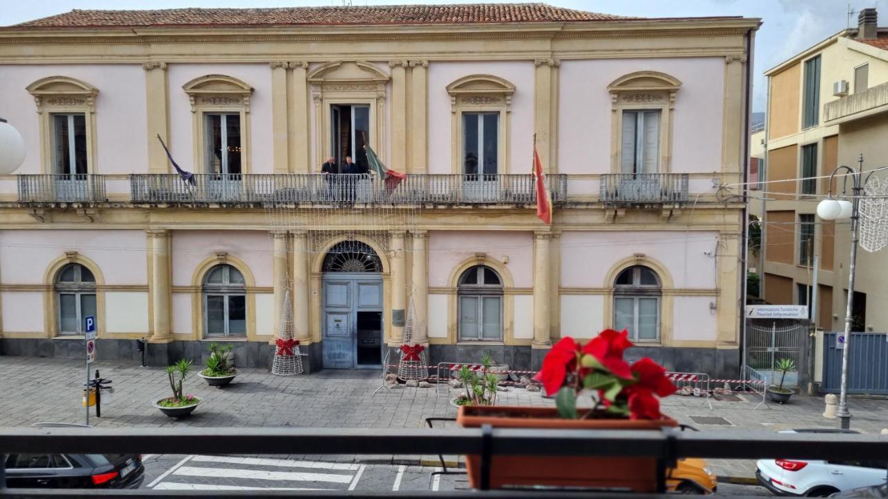 Appartamento Casa Vacanze Giulia Giarre Esterno foto